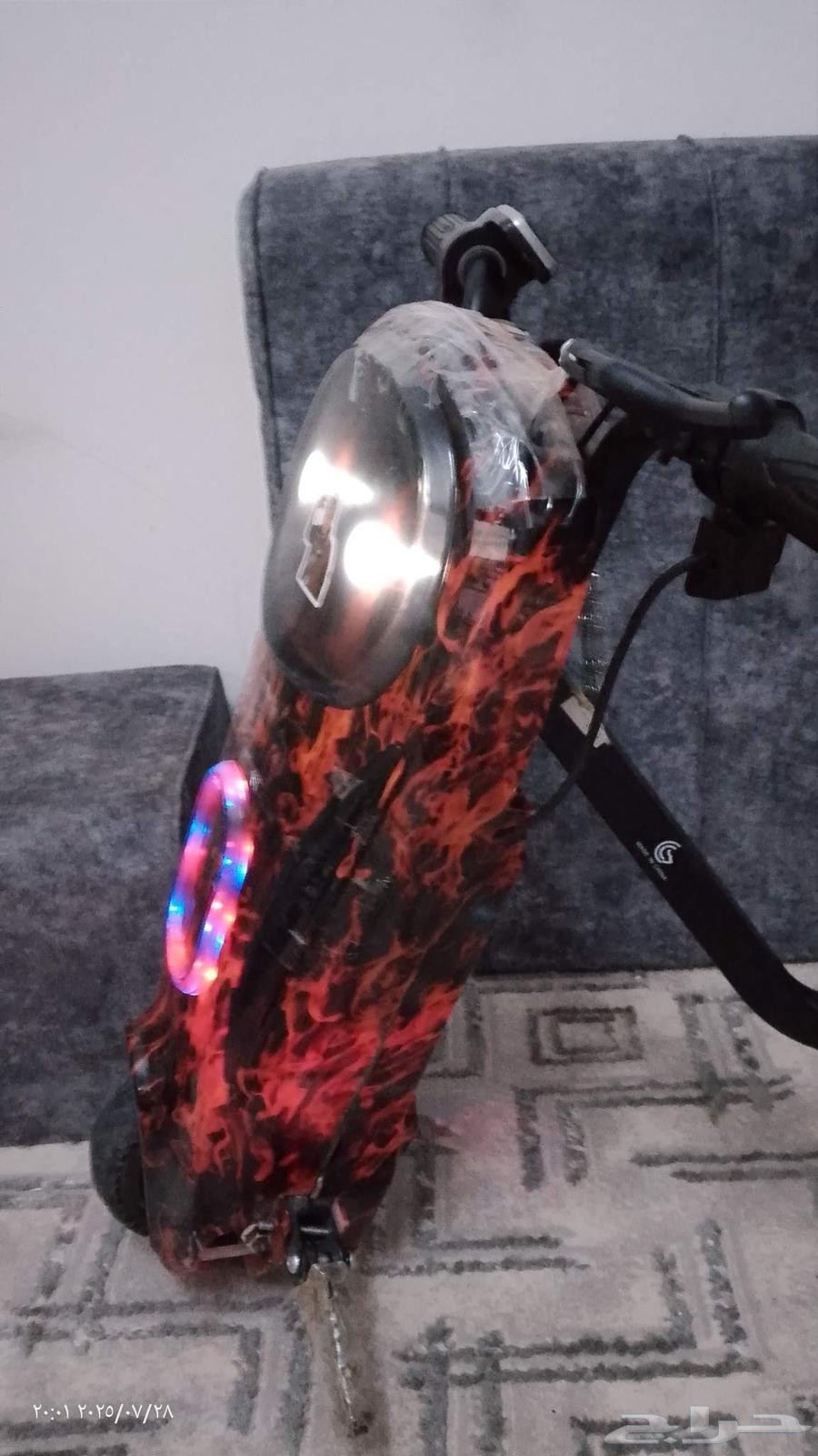Drift scooter with charger and two keys, but has light soldering63784695678209110