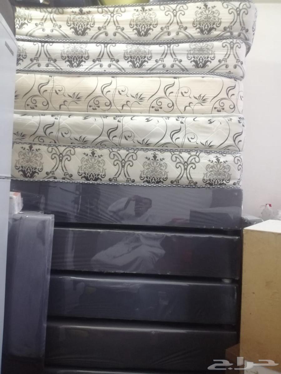 5 beds with mattresses in good condition, price per one with mattress 15063779580538626112