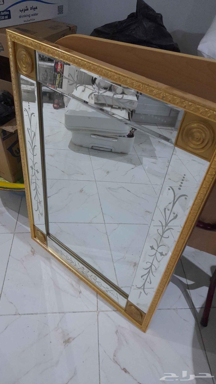 للبيع مراية مدخل مستعمله بحاله جيده63777615730050110