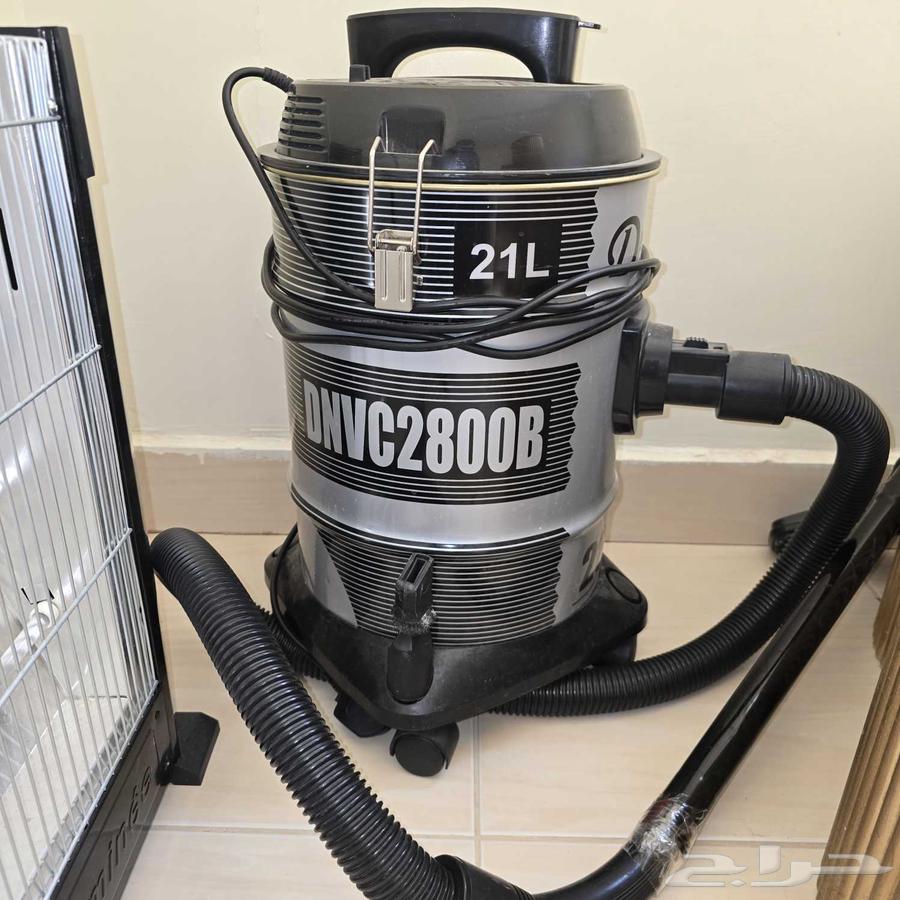Mirrors, electric vacuum cleaner, microwave, and TV table, each item 100 riyals63782294197507110
