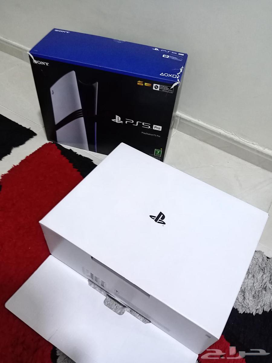 Sony 5 Pro. New, used with one hand, unused.63785989979906112