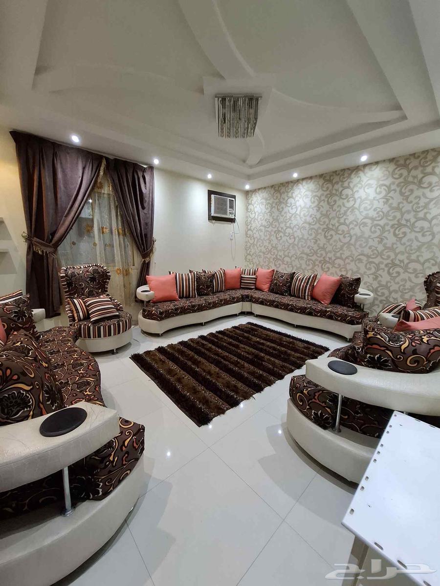 Sofa for sale, almost new, due to moving from the area63785989756417112