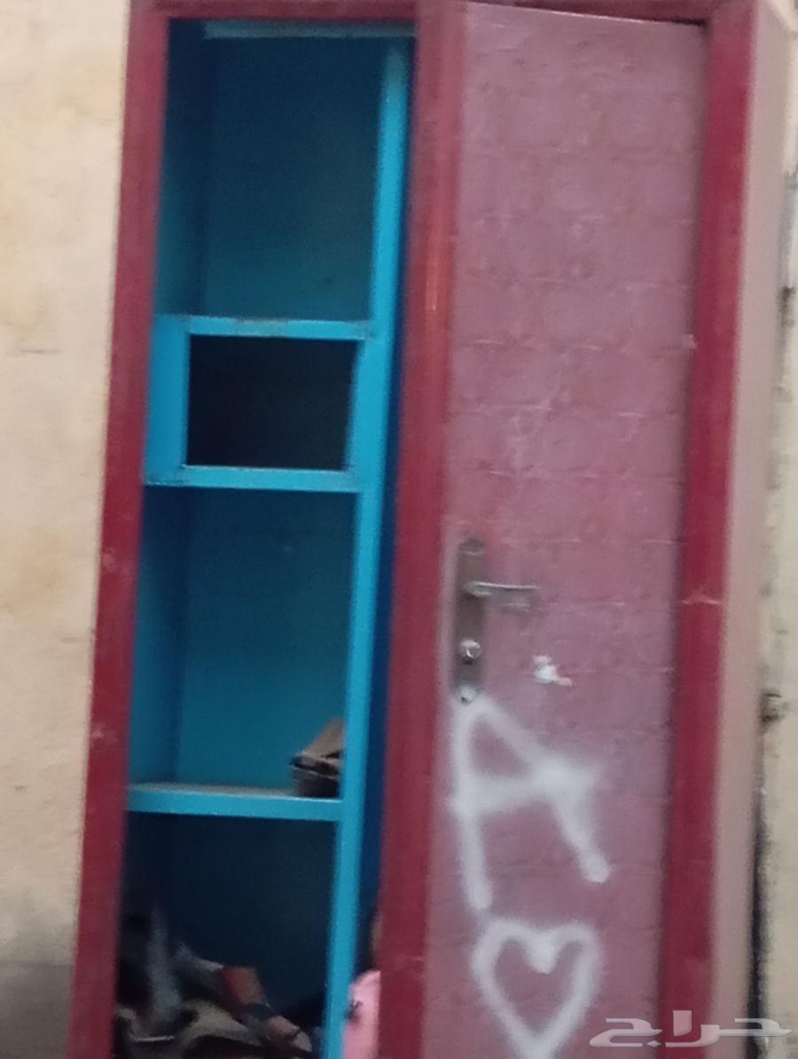 Cupboard for sale, its door is broken and missing63782803928835111