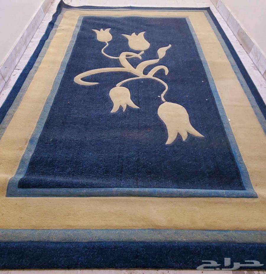 Carpet for sale, length 3 meters and width approximately 2 meters63777895319553110
