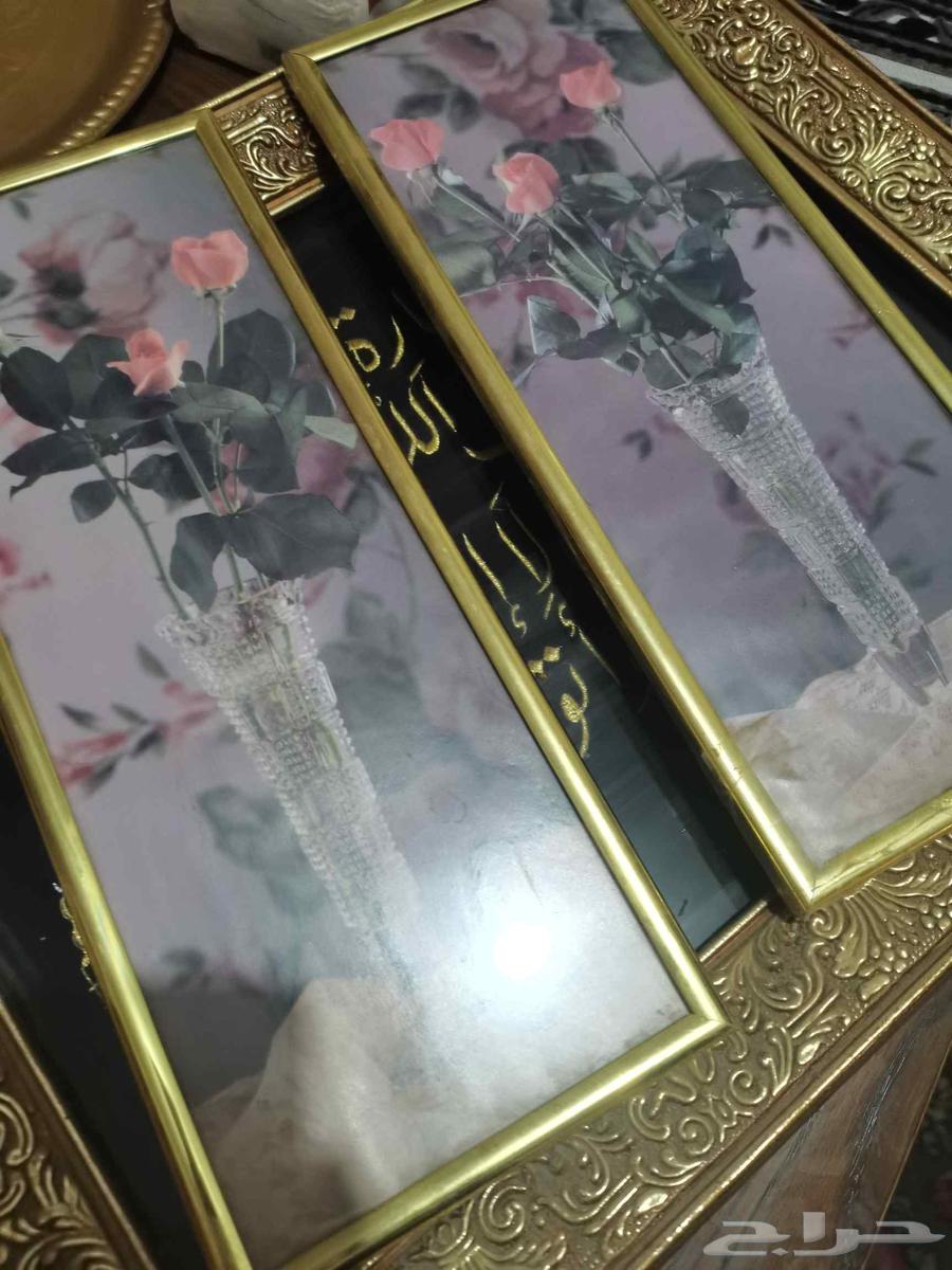 Luxurious board with golden embroidery line, wooden frame and outer glass, in excellent condition63778971956353114