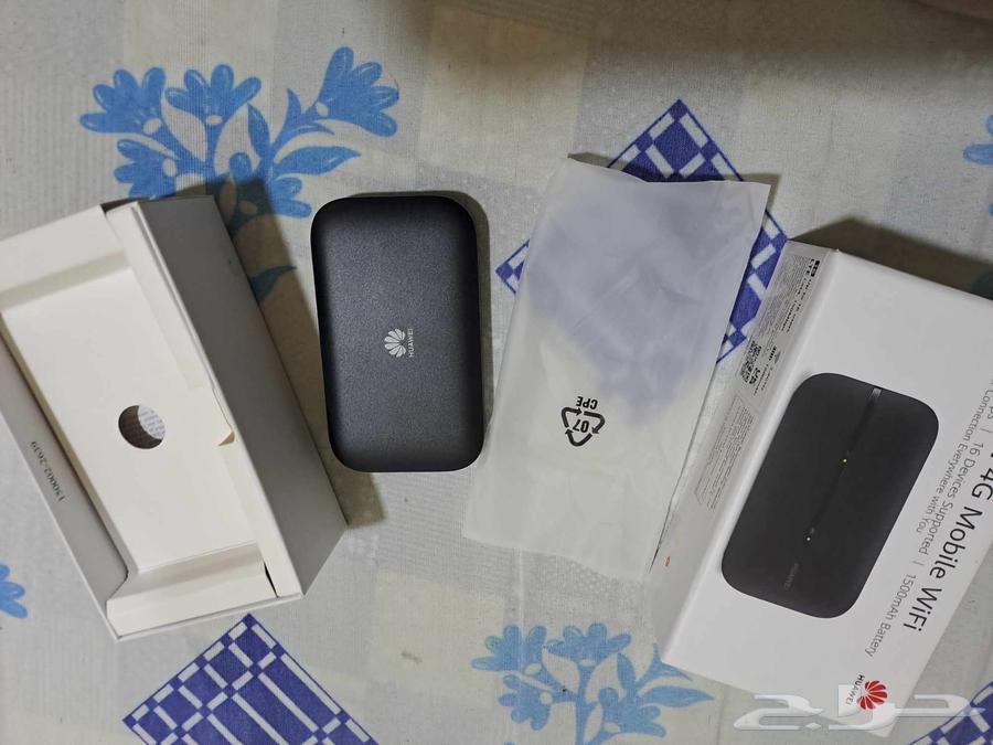 portable Huawei 4G router this one new63786736967811112