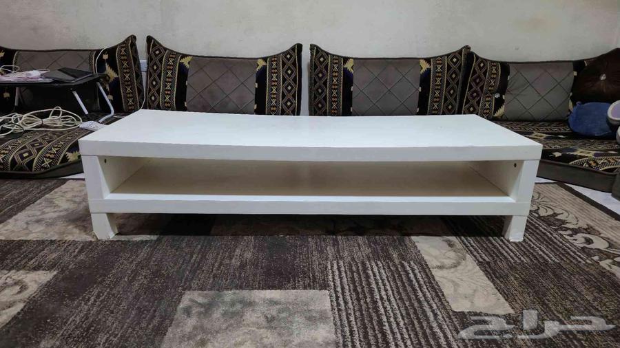 طاولة تلفزيون جيدة نوعا ما 50 قابل للتفاوض63783289748099110