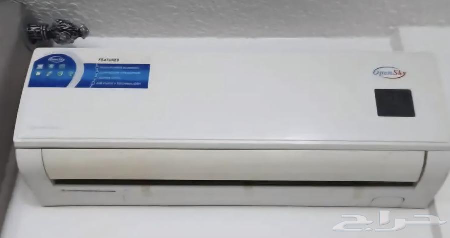 One-ton air conditioner, double bed, wardrobe, and electric water heater all for 1300 without negotiation63775194849539110