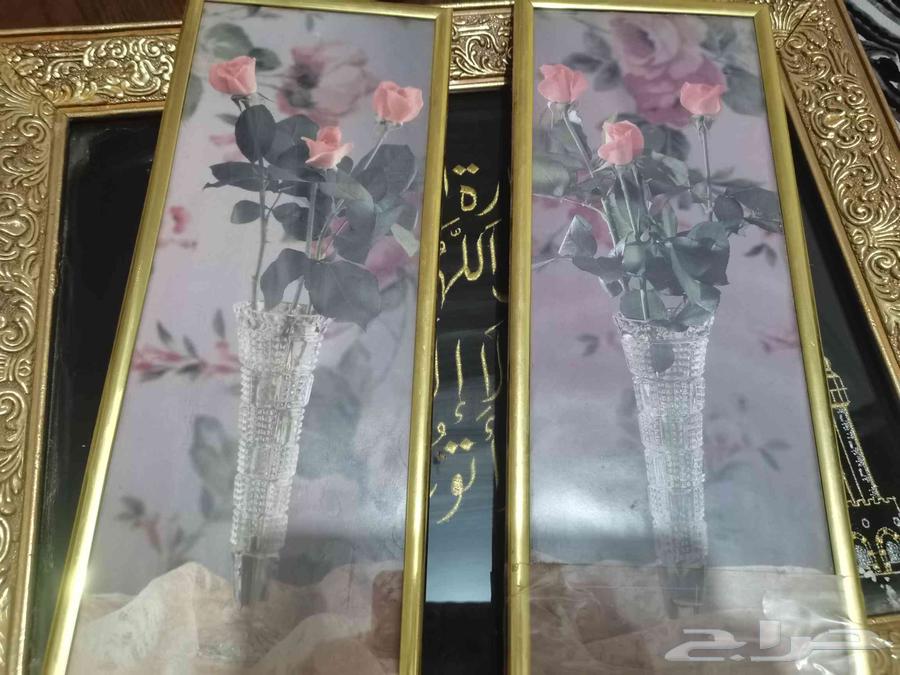Luxurious board with golden embroidery line, wooden frame and outer glass, in excellent condition63778971956353111