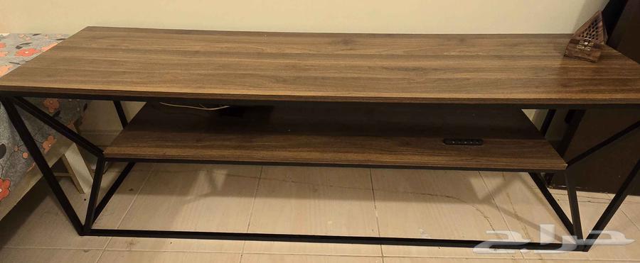 Mirrors, electric vacuum cleaner, microwave, and TV table, each item 100 riyals63782294197507112