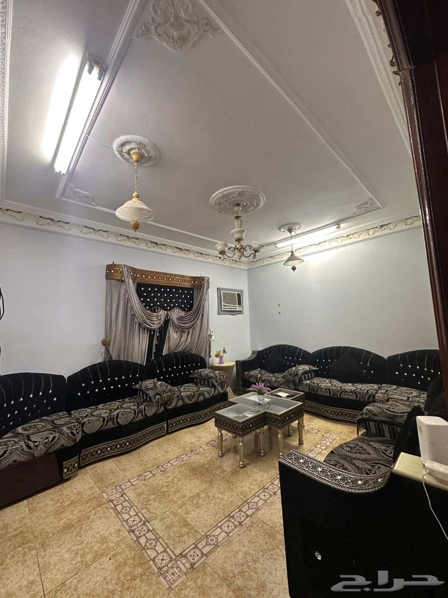 كنب مجلس نظيف جدا  مع طاولات مع ستاره (طقم كامل) نظيف نظيف63790000125698112