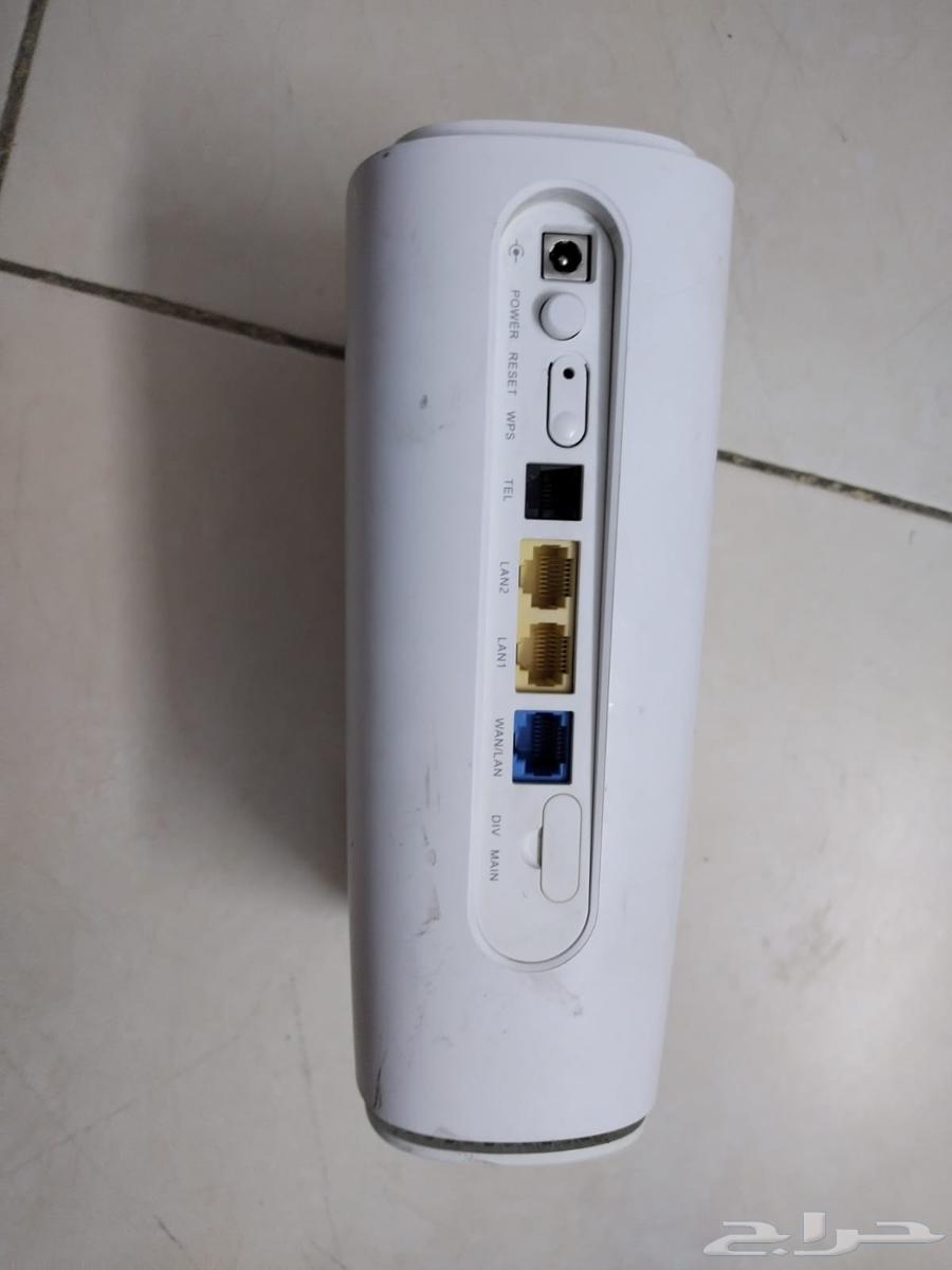 5G modem with SIM card slot63794116421122112