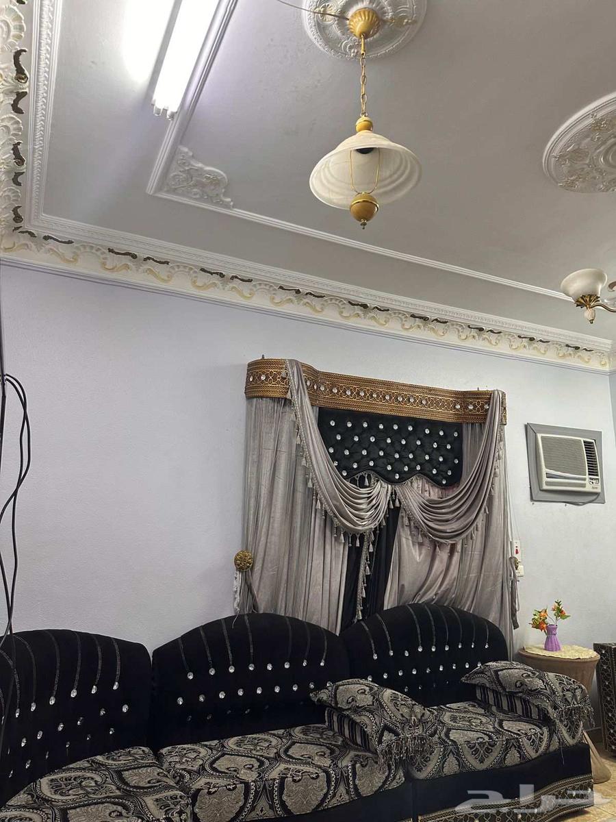 كنب مجلس نظيف جدا  مع طاولات مع ستاره (طقم كامل) نظيف نظيف63790000125698111