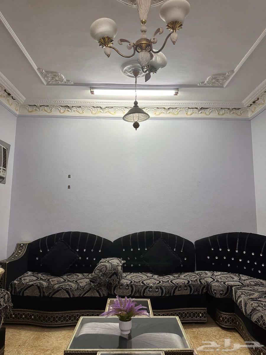 كنب مجلس نظيف جدا  مع طاولات مع ستاره (طقم كامل) نظيف نظيف63790000125698114