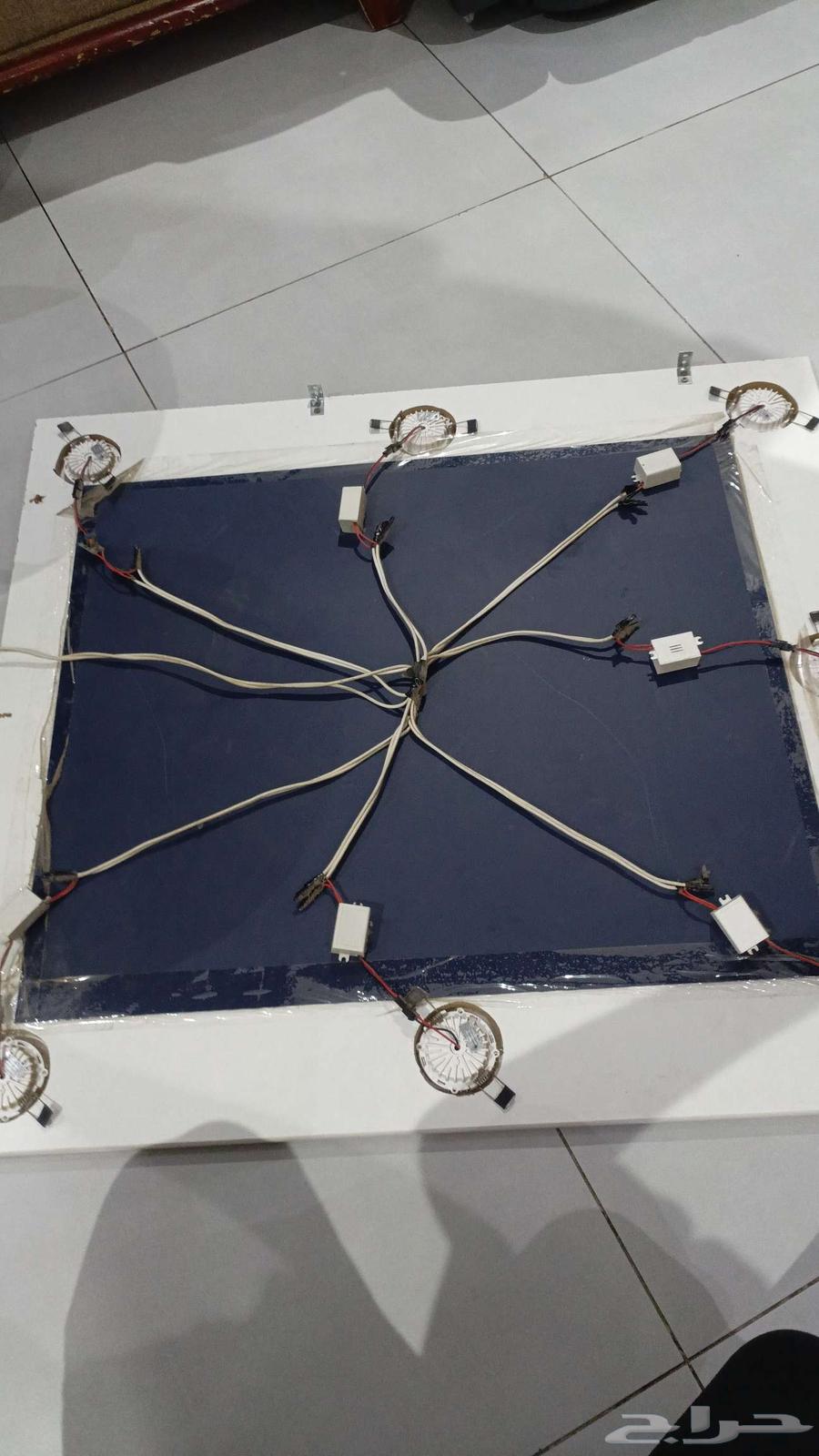 مرايه تسريحه بدون طاوله نظيفه للبيع63799008014593111