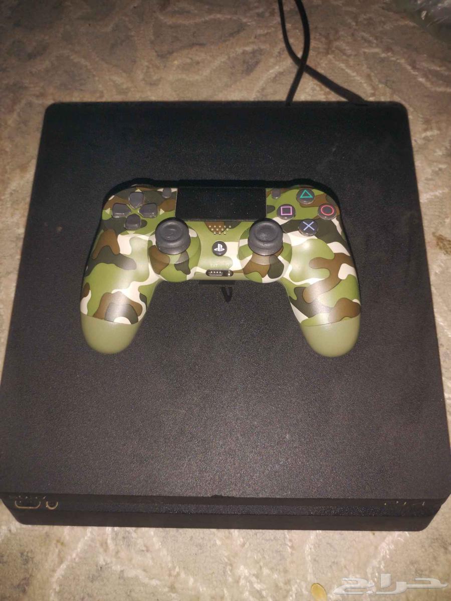 New PlayStation 4 with controller63791768123649111