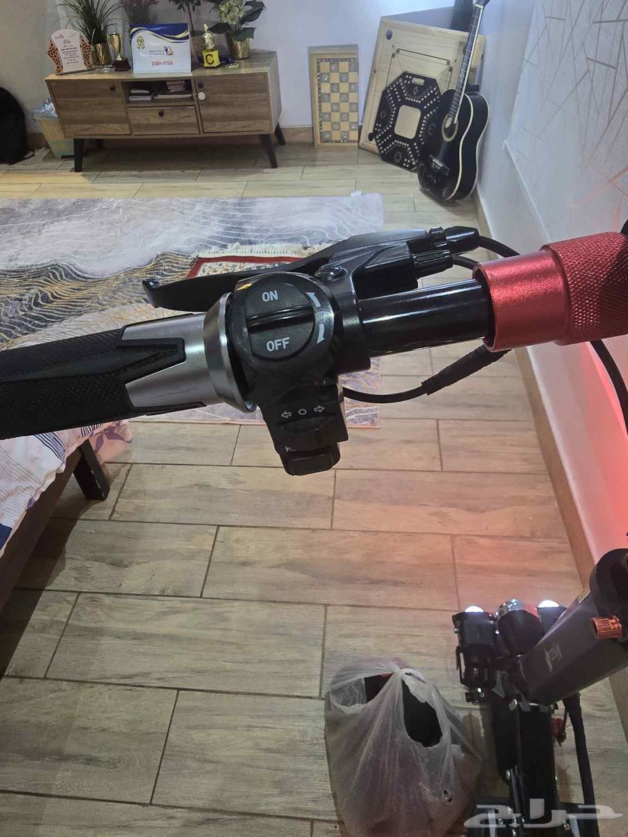 للبيع سكوتر كهربائي نظيف63797174827523113