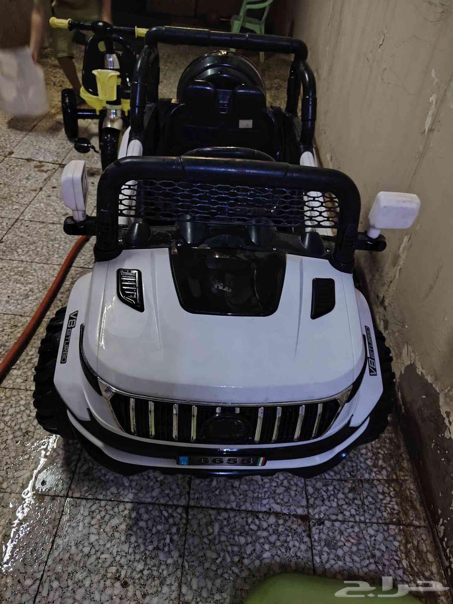 Children's car with 2 motors, sled, and bicycle63788946467841110