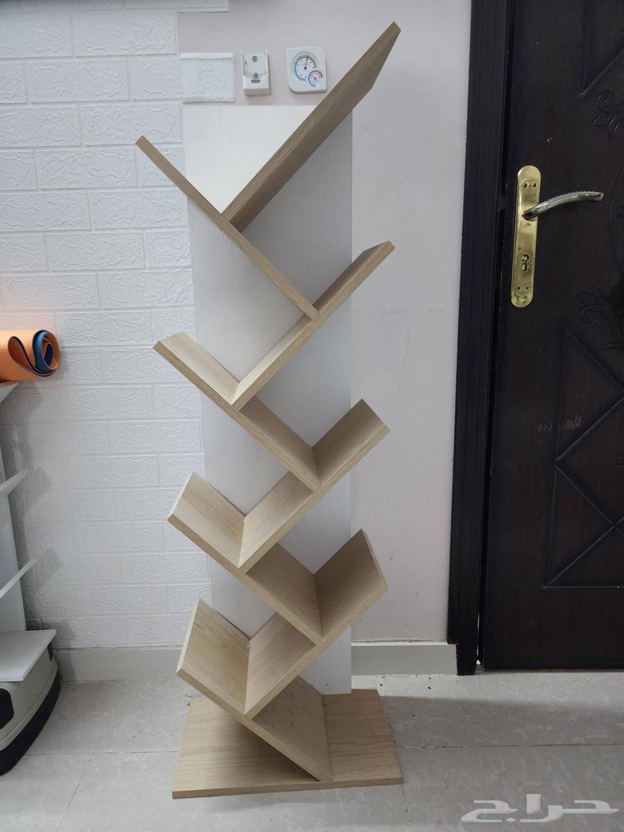 دولاب كتب فاخر تصميم أنيق بلون أبيض وبلوطي63800919868418110