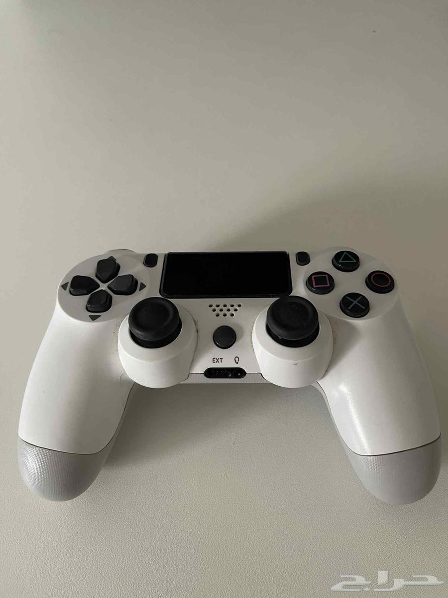 Sony PS4 for sale with three games, not tampered with63795405156097113