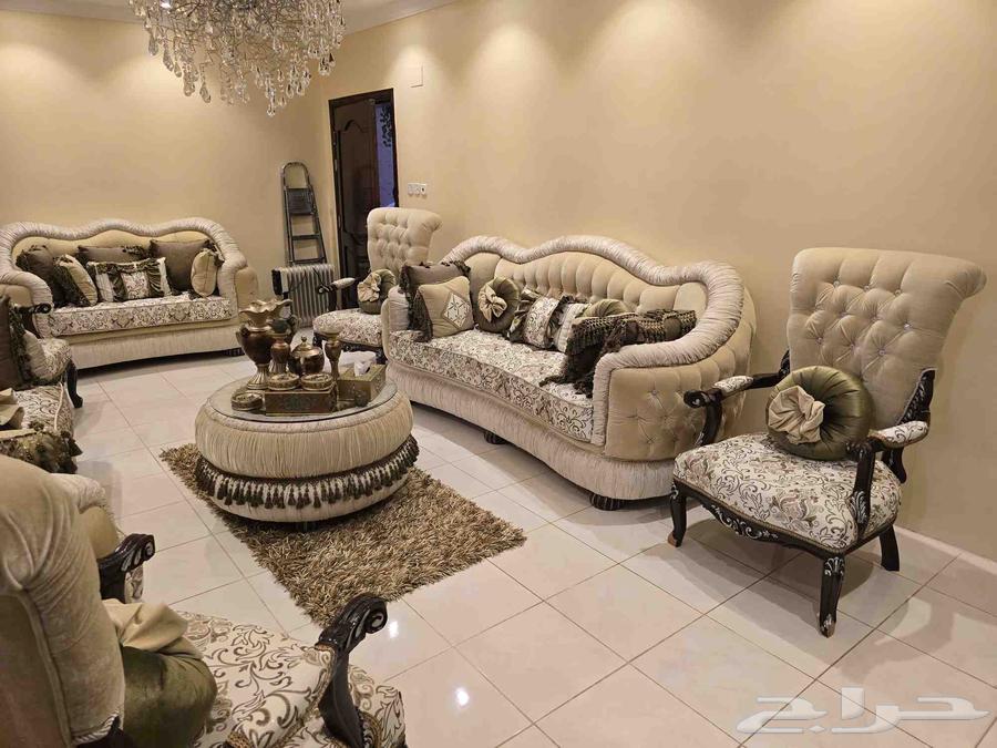 طقم كنب فاخر للبيع تكلفته 24 الف للبيع ب 450063796974863619111