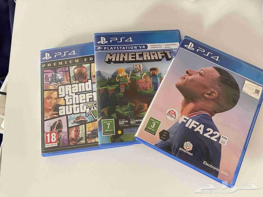 Sony PS4 for sale with three games, not tampered with63795405156097112
