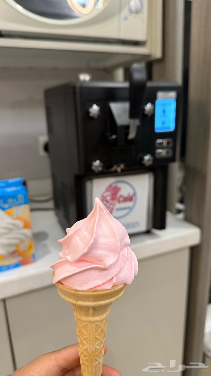 Ice cream machine rental, price 50 without mixtures or additions63789895778946112