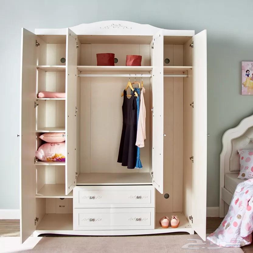Right set of my daughter's room with a new double bed from Home Center63793167786882112