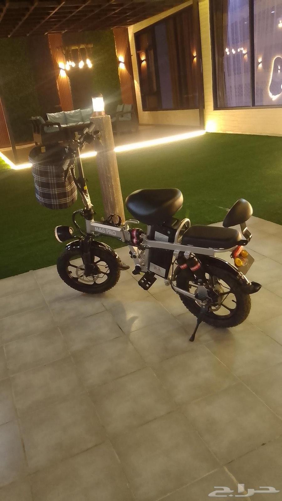 Electric scooter size 1663396598624641113
