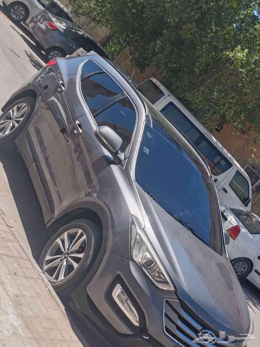 Santafe model 2016. 4 cylinder, full option.63403562720515113