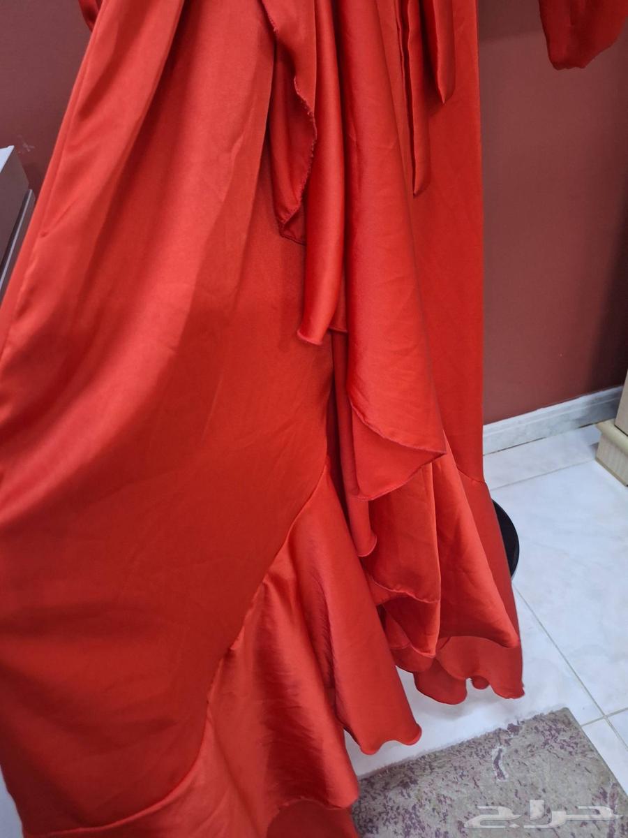 Red silk dress63394647586433112
