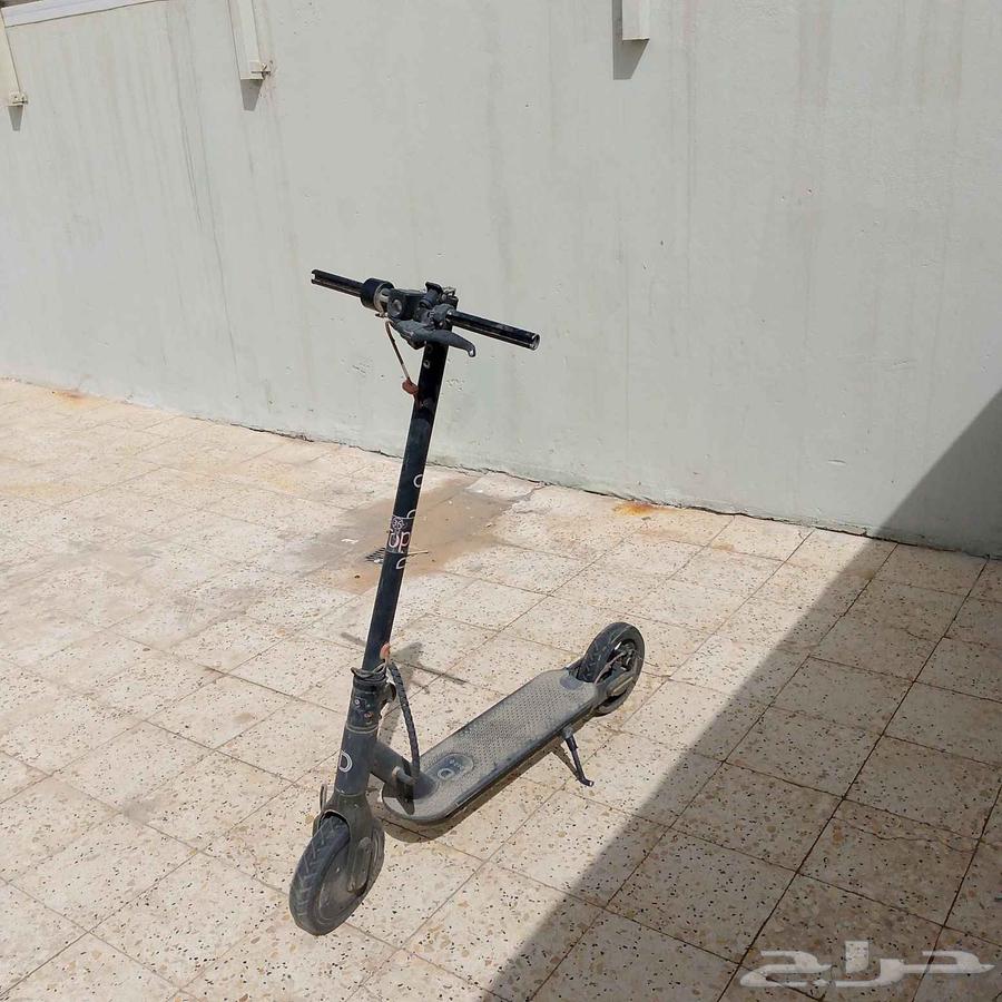 للبيع اسكوتر كهربائي ما يشتغل ولا يوجد شاحن على السوم63396585643650111