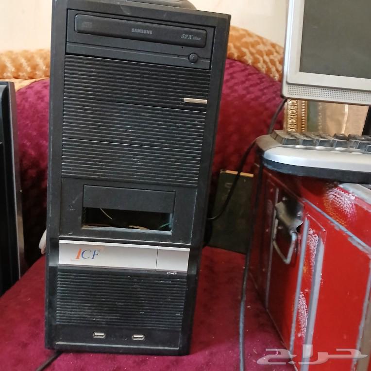 برادة وكمبيوتر قديم مع الطابعة وشاشة تلفزيون الحاضر63443859110530114