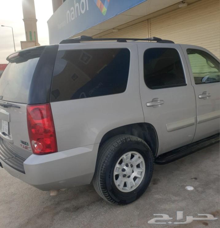 Clean short Yukon GMC no 4WD with 355 mileage63618045758466113