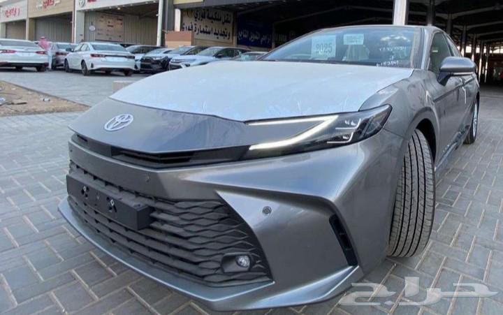 كامري LE نص فل تيتانيوم بنزين 2025 اقساط بنوك وشركات63721752231937111
