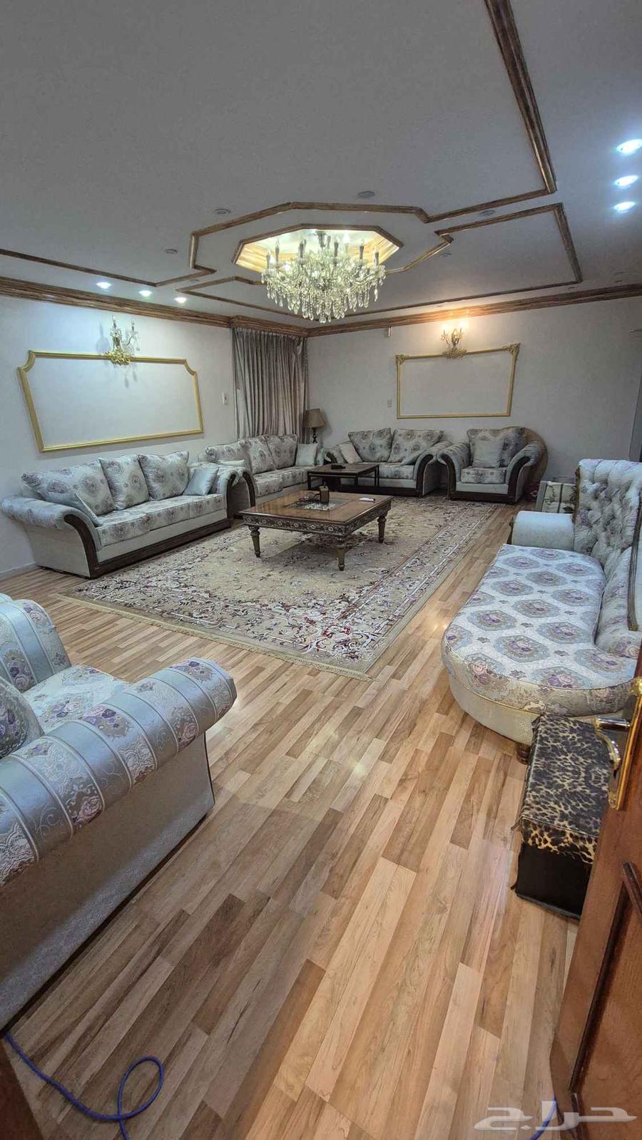 شقه بحي الندى للبيع633801945614111128