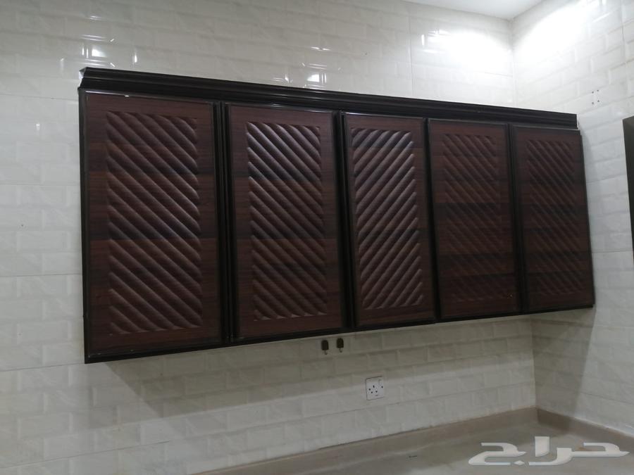 مطبخ كامل و سرير كينج و سراحة و تربيزة تلفزيون63391848673153112