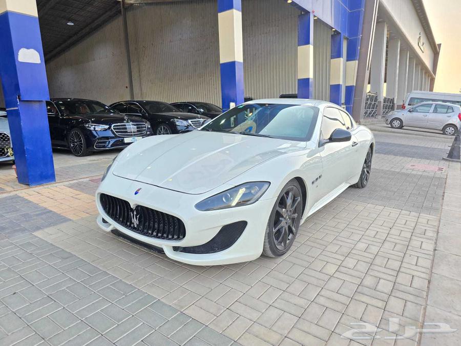 Maserati Gran Turismo 201463398178516737111