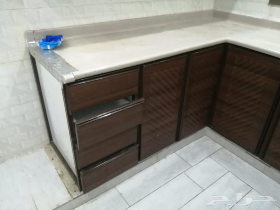 مطبخ كامل و سرير كينج و سراحة و تربيزة تلفزيون63391848673153111