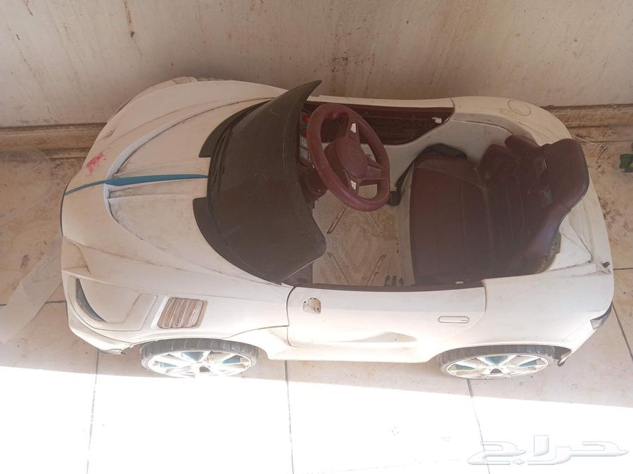 A children's car. It needs a battery633925221177621125