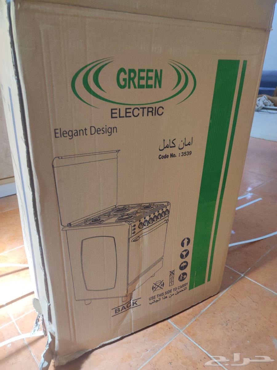New oven in its box63390605734017110