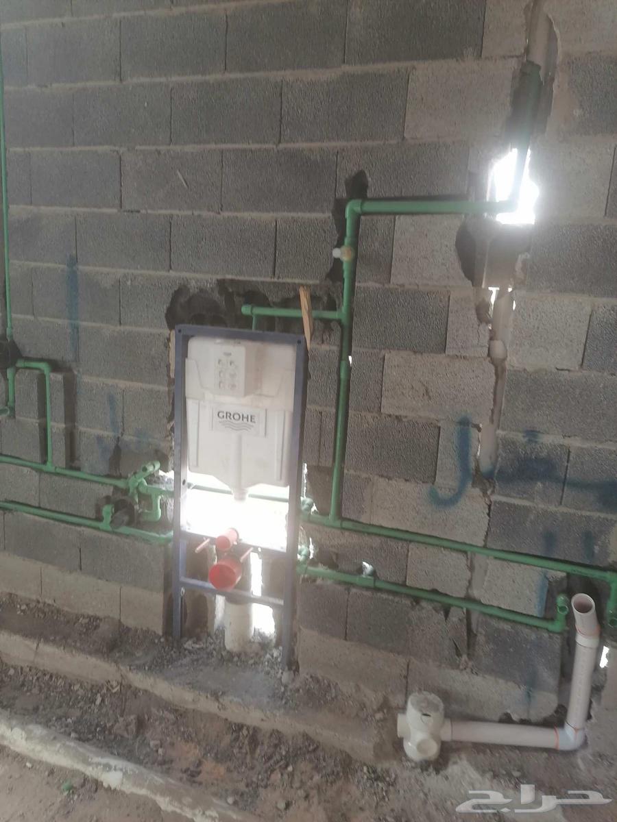 Contractor for building demolition and renovation, cutting with explosives, plastering, electricity, and plumbing.63380953917057113