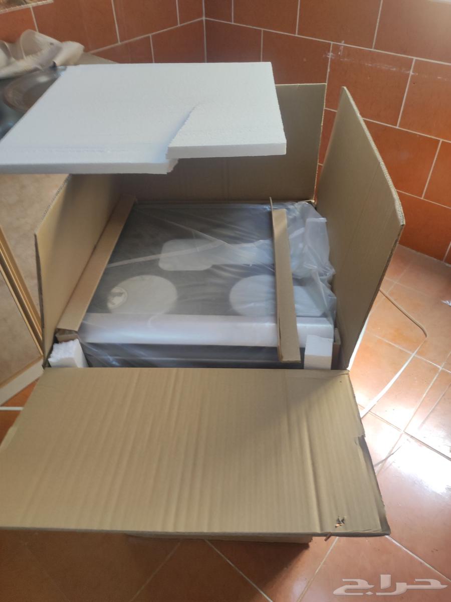 New oven in its box63390605734017112