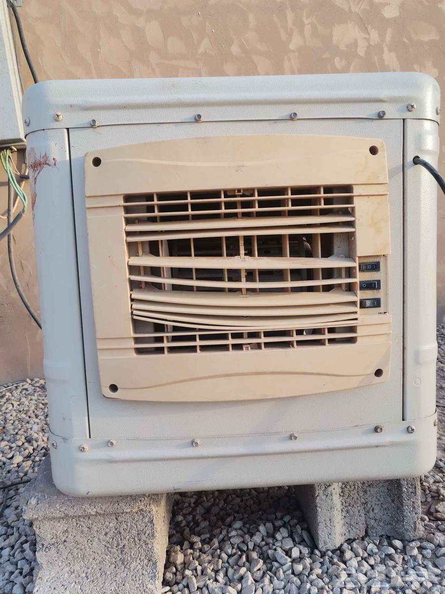 A small air conditioner. Sixth. Working. Done. For sale63380980094722111