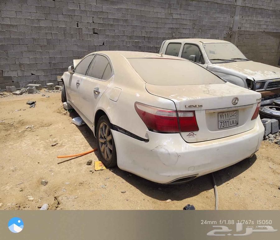 لكزس LS460 موديل 2009 ممشى 150 الف ميل صدمة في الواجهة الام63394543076610112