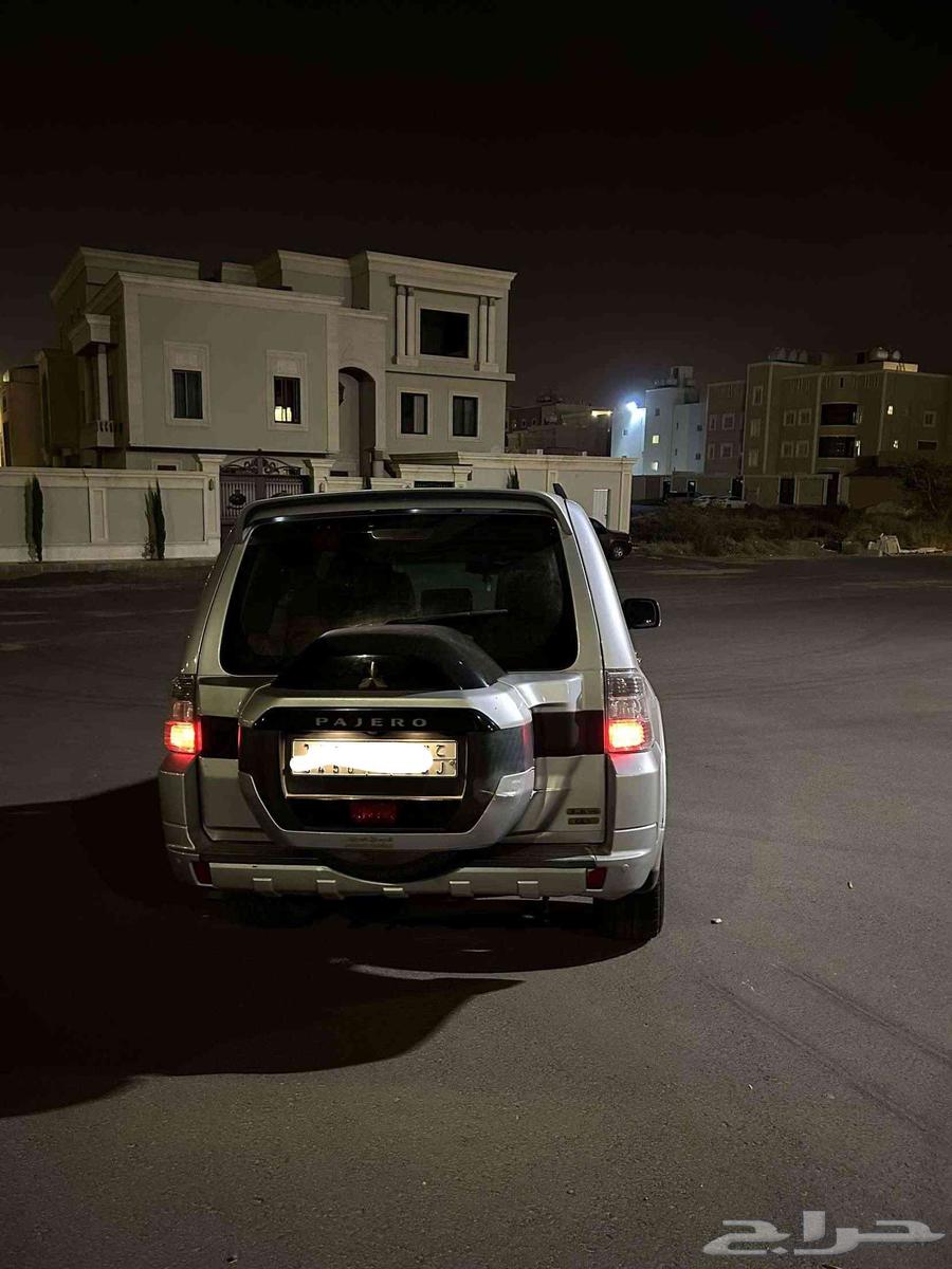 باجيرو 2015 فضي نظيف63394532935170112