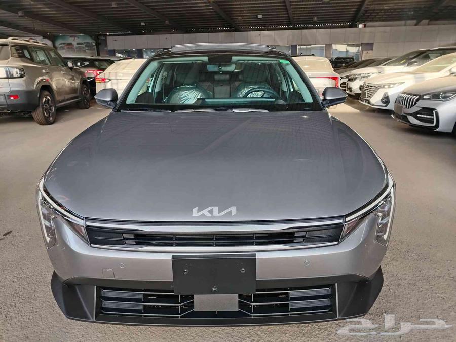 Kia K4 (GLS 2.0 cc trim) model 202663380968702850111