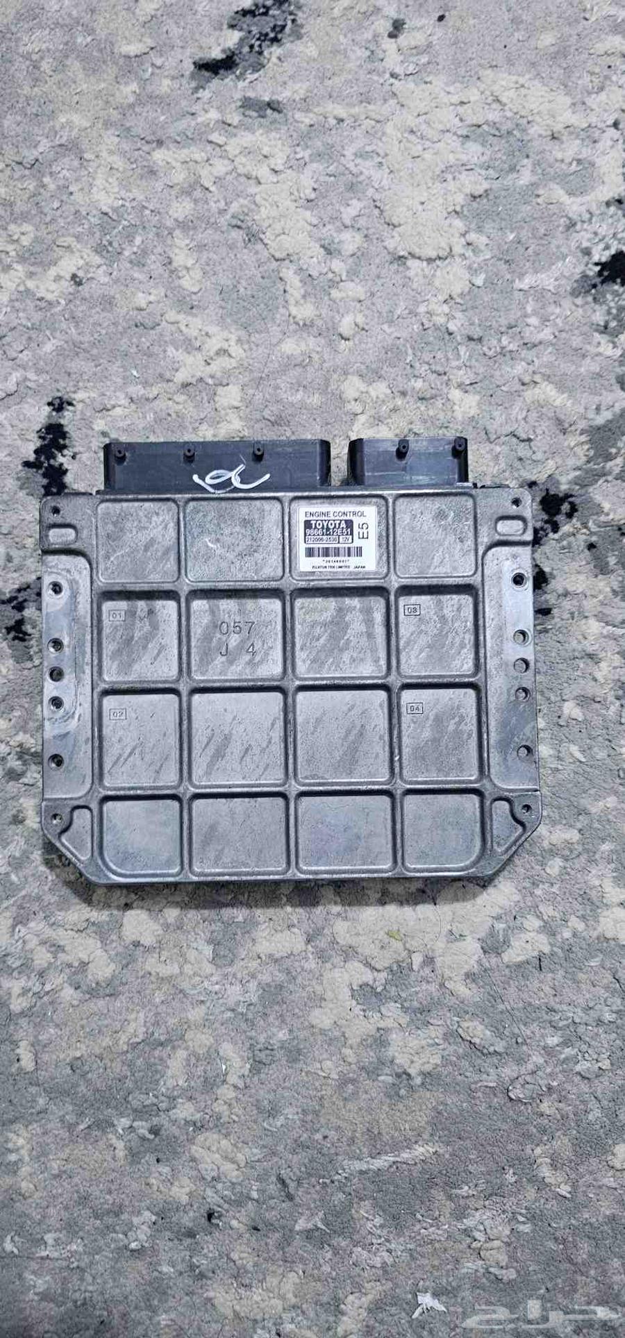 Toyota corolla 2010 ecu E5633982973468171110