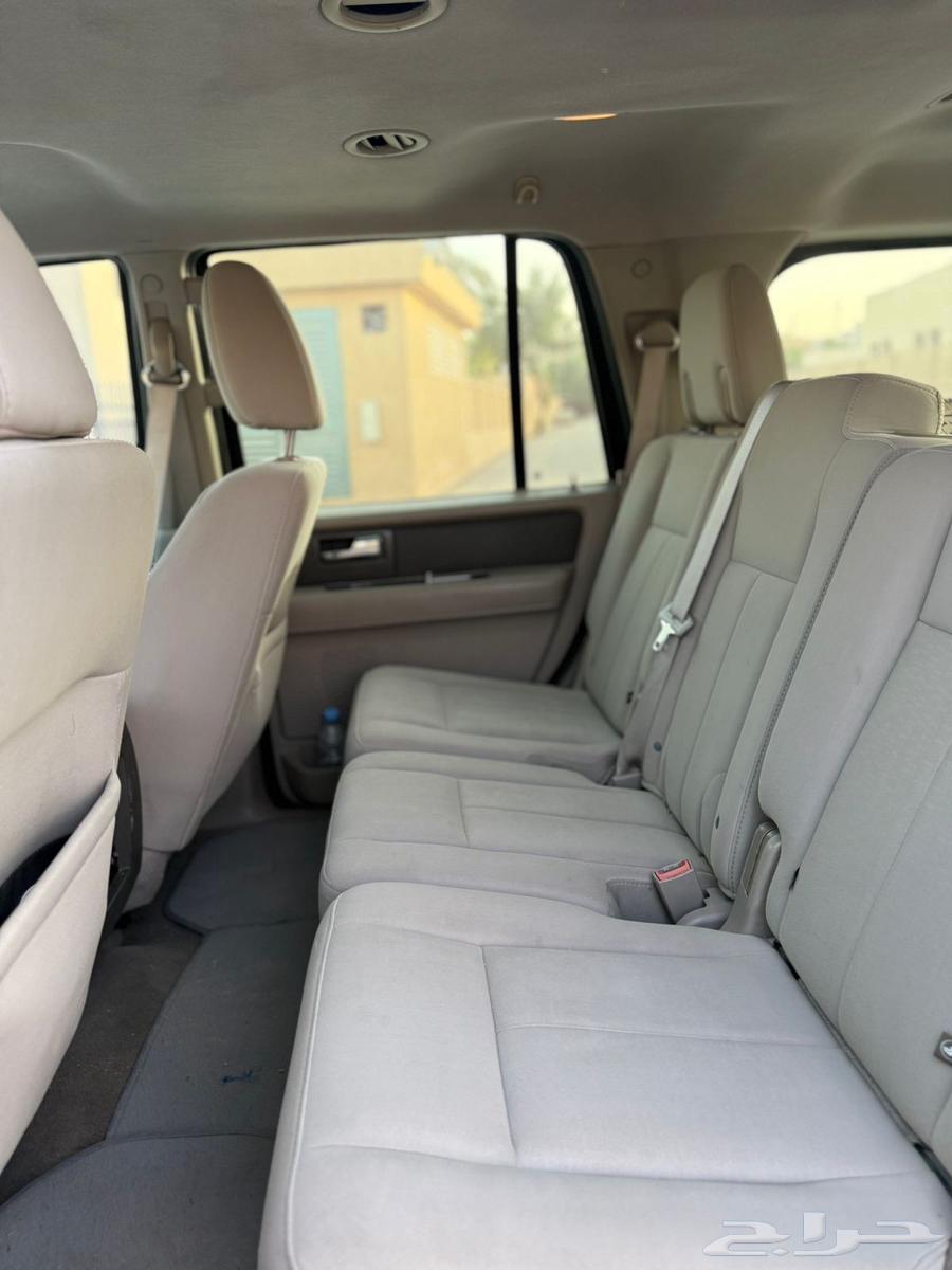 Ford Expedition 2014 model, no issues, running smoothly, close to 300,000.63381063197569112