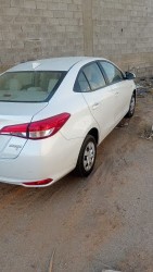 سيارة يارس للتأجير وتوصيل المشاوير والموظفين63394593404419111